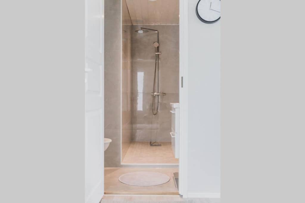 توركو Beautiful New Studio Apartment Nearby The Center المظهر الخارجي الصورة